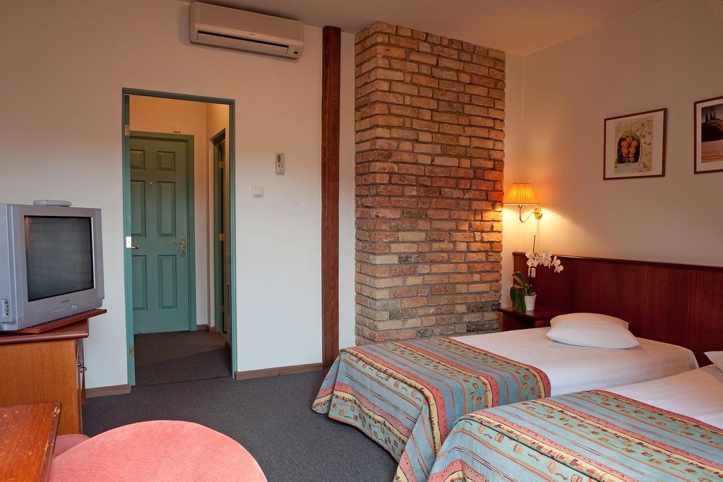 Art Hotel Laine Riga Exteriör bild